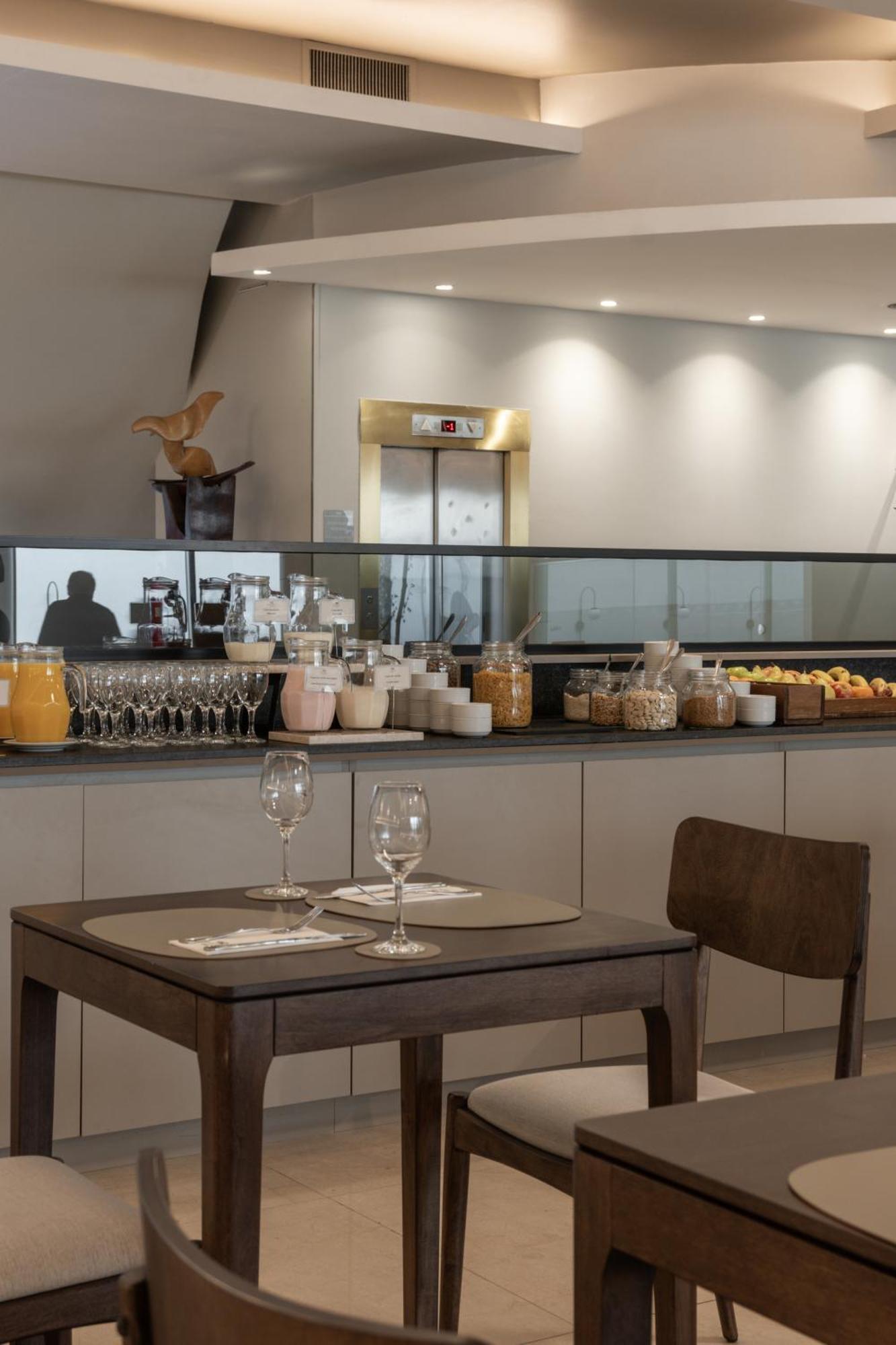 Hotel Plaza Real 4*